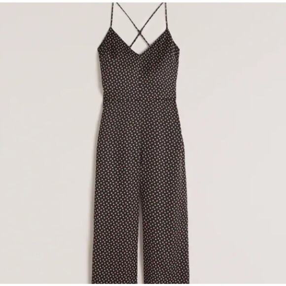 Abercrobie & Fitch Satin Jumpsuit Cami Cross Back Crop Black sz M EUC - Picture 1 of 11